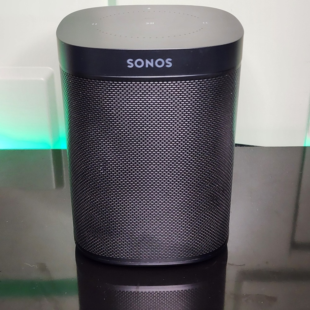 Sonos One Gen 2 Smart Speaker Black Voice Control Good Condition